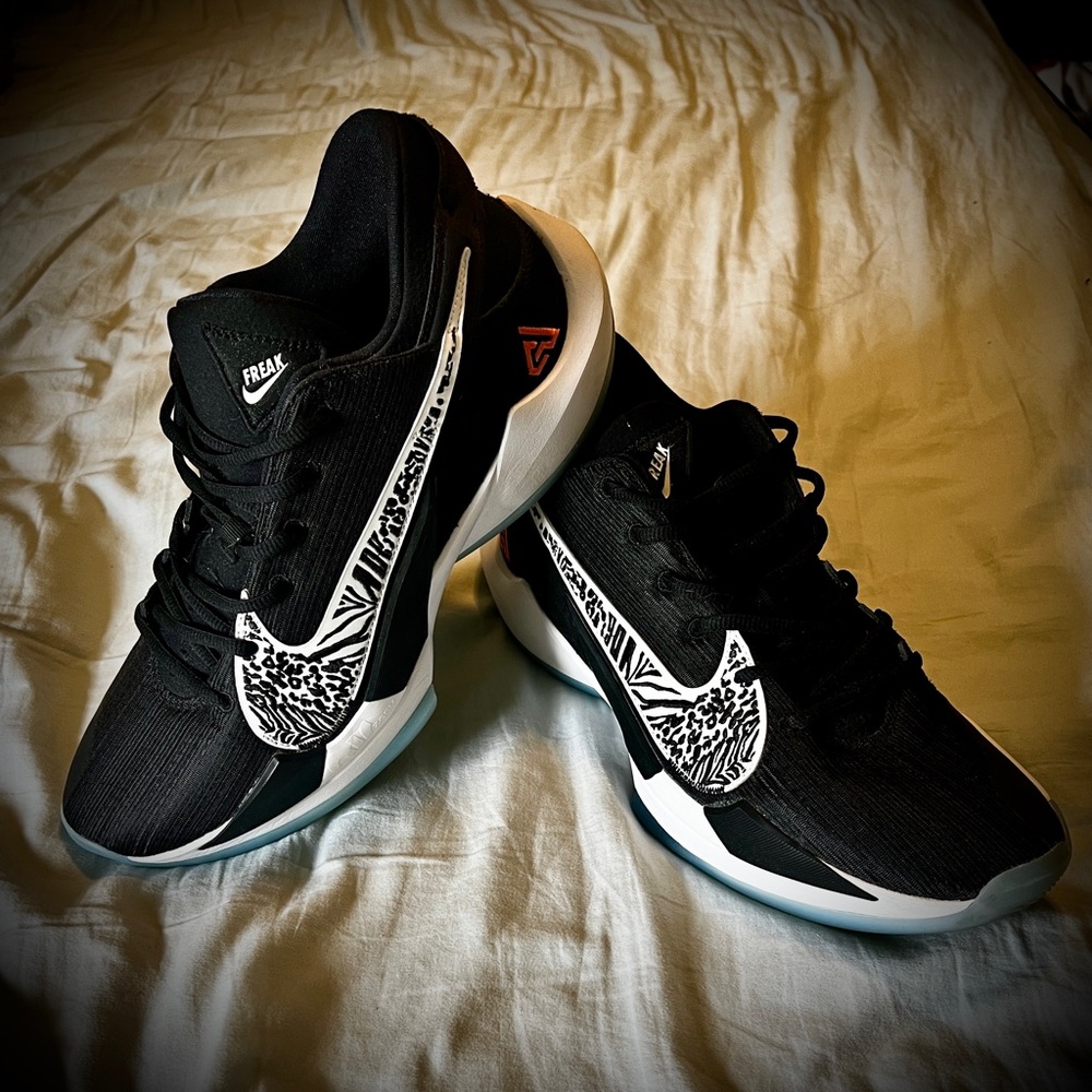 Nike Air Zoom Greek Freak 2 Giannis Black White CK5424-001